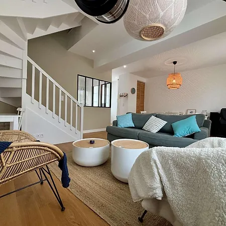 Hébergement de vacances Maison Rénovée Avec Cour, 6 Pers, Saint-denis-d'oléron - Fr-1-246a-332 Saint-Denis-dʼOléron